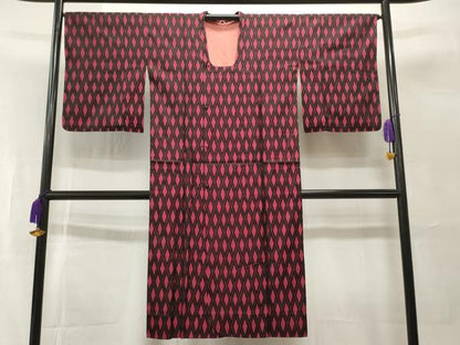 平和屋着物▽道行コート 単衣 雨コート 菱繋 黒地 ロング丈 正絹 逸品 CAAT5896id
