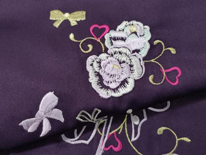 平和屋着物●女性　行灯袴　総刺繍　花唐草文　桑の実色　卒業式　洗える着物　未使用　CAAU9840vf