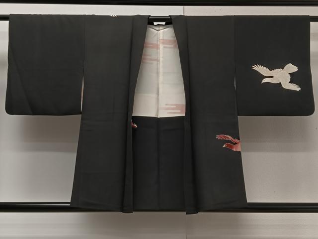 平和屋着物＃羽織　飛鳥文　黒地　金彩　正絹　逸品　CAAV5629id