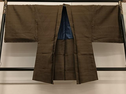 平和屋着物▽男性　単衣　長羽織　紬地　黒茶色　キングサイズ　正絹　逸品　CAAV5656id