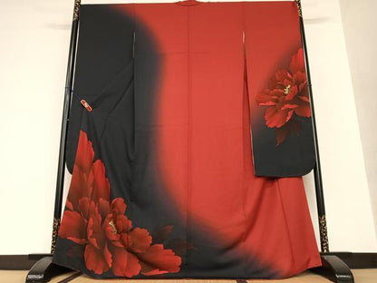 平和屋着物●豪華振袖　舞花文　暈し染め　金彩　正絹　逸品　AAAY0309zg