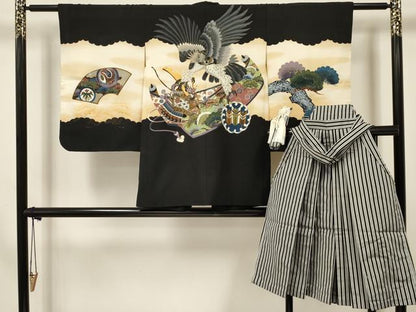 平和屋着物[]七五三　男の子　羽織・行灯袴・小物セット　鷹　鷲　龍　兜　絵巻梅松文　暈し染め　金彩　逸品　DAAS9276ma