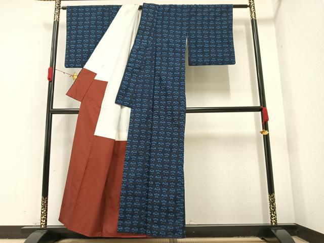 平和屋着物●真綿結城紬　本草木染　藍染　草花文　証紙付き　正絹　逸品　AAAY8629ph
