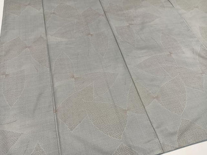 平和屋着物●本場大島紬　カタス7マルキ　駒刺繍　舞蝶文　暈し染め　金彩　正絹　逸品　AAAZ0564ph