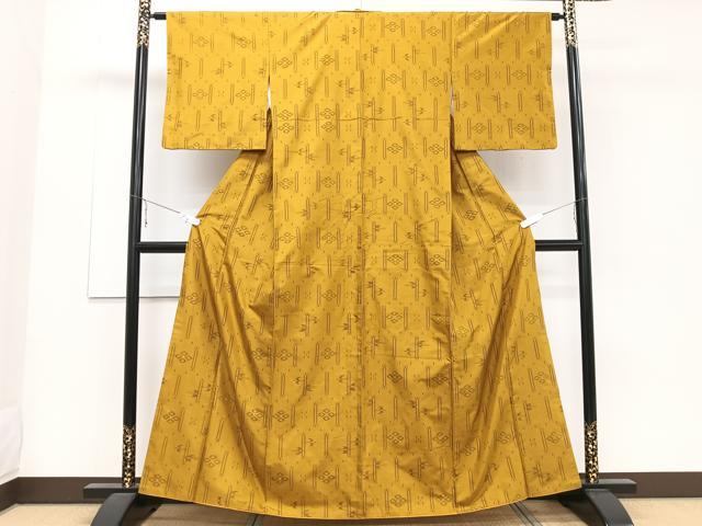 平和屋着物●本場琉球絣　琉球絣文様　正絹　逸品　CAAV8325xe