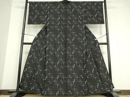平和屋着物▽上質な紬 単衣 燕絣 黒地 正絹 逸品 未使用 DAAV5645az