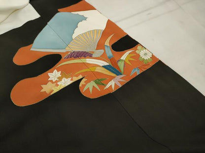 平和屋着物■豪華黒留袖　駒刺繍　エ霞扇面花文　金彩　正絹　逸品　AAAZ9739gw