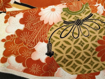平和屋着物■豪華黒留袖　駒刺繍　御所車亀甲花文　正絹　逸品　CAAW7068fb
