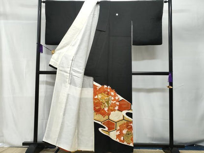 平和屋着物■豪華黒留袖　駒刺繍　御所車亀甲花文　正絹　逸品　CAAW7068fb