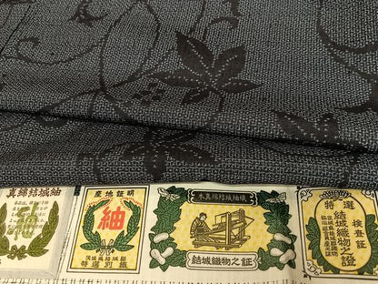 平和屋着物●本真綿結城紬　100亀甲　南天蔦の葉文　証紙付き　正絹　逸品　AABA0346zg