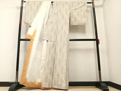 平和屋着物●本場大島紬　白大島　カタス9マルキ　亀甲文　正絹　逸品　AABA8898ph