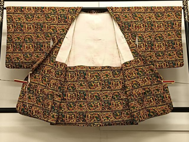 平和屋着物∞道行コート　更紗花文　正絹　逸品　CAAX7883ua