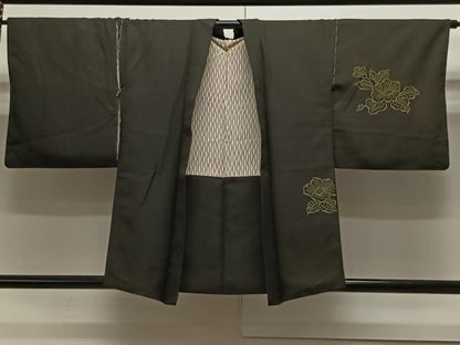 平和屋着物∞羽織　刺繍　草花文　黒地　正絹　逸品　CAAX7880ua