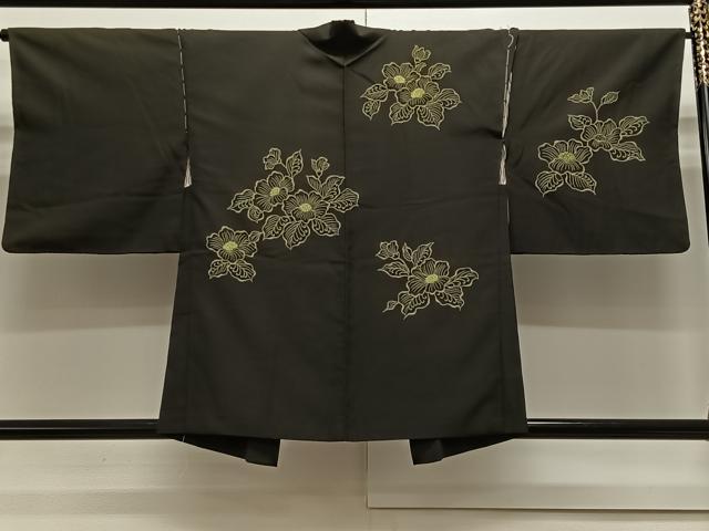 平和屋着物∞羽織　刺繍　草花文　黒地　正絹　逸品　CAAX7880ua