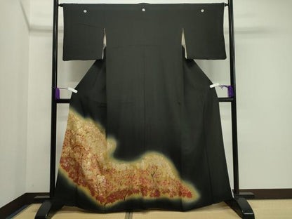 平和屋着物■豪華黒留袖　駒刺繍　楓文　暈し染め　金銀彩　正絹　逸品　CAAY6574gh