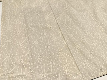 平和屋着物●本場大島紬 白大島 一元7マルキ 麻の葉文様 正絹 逸品 AABB6270ph