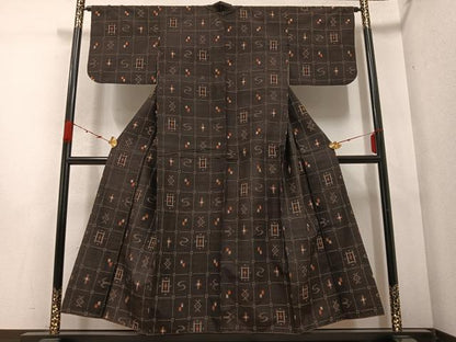 平和屋着物●上質な紬　琉球絣文様　正絹　逸品　AABC0677ph