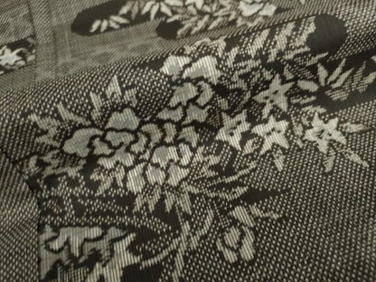 平和屋着物●本場大島紬 7マルキ 総絣 雲取り草花文 正絹 逸品 DAAY5198ud