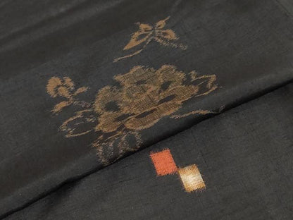 平和屋着物●上質な紬 花蝶文 黒地 正絹 逸品 DAAY5280ud