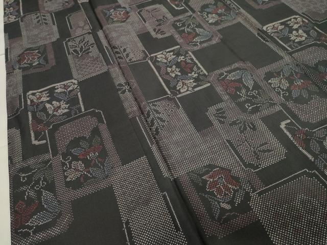 平和屋着物●本場大島紬　9マルキ　色紙重ね花文　稲留織物謹製　証紙付き　正絹　逸品　CAAY8351gh