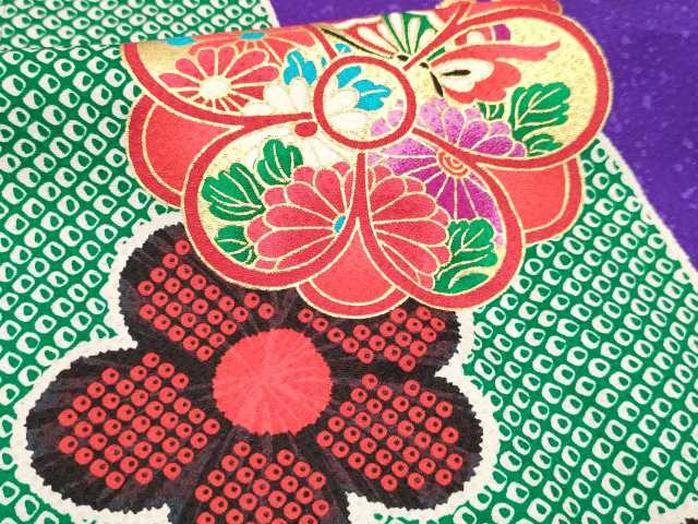 平和屋着物[]七五三　女の子　７歳　祝着　四つ身　襦袢(単衣・半衿刺繍)・袋帯セット　駒刺繍　花蝶雪芝文　金彩　逸品　DAAY3120ma