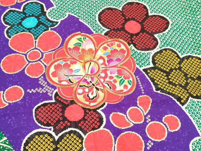 平和屋着物[]七五三　女の子　７歳　祝着　四つ身　襦袢(単衣・半衿刺繍)・袋帯セット　駒刺繍　花蝶雪芝文　金彩　逸品　DAAY3120ma