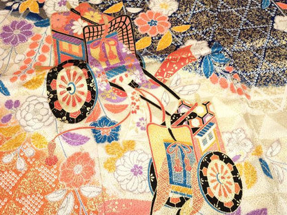 平和屋着物[]七五三　女の子　７歳　祝着　四つ身　襦袢(単衣・半衿刺繍)セット　御所車雪輪花蝶文　暈し染め　金彩　逸品　DAAY3153ma