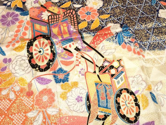 平和屋着物[]七五三　女の子　７歳　祝着　四つ身　襦袢(単衣・半衿刺繍)セット　御所車雪輪花蝶文　暈し染め　金彩　逸品　DAAY3153ma