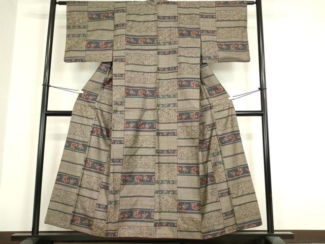 平和屋着物●本場大島紬 9マルキ 横段更紗花文 正絹 逸品 DAAY9232az