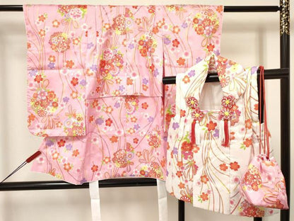 平和屋着物[]七五三　女の子　３歳　祝着　三つ身　被布・巾着セット　舞桜文　金彩　洗える着物　DAAY3231ma