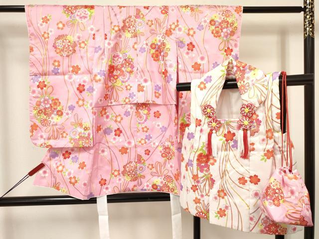 平和屋着物[]七五三　女の子　３歳　祝着　三つ身　被布・巾着セット　舞桜文　金彩　洗える着物　DAAY3231ma