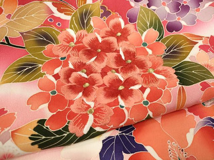 平和屋着物[]お宮参り　女の子　祝着　産着　初着　のしめ　駒刺繍　草花舞蝶文　暈し染め　逸品　CAAZ7043ze