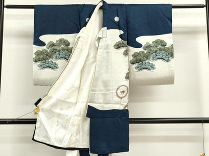 平和屋着物[]お宮参り　男の子　祝着　産着　初着　のしめ　駒刺繍　鷹　鼓吉祥松文　逸品　CAAZ7046ze