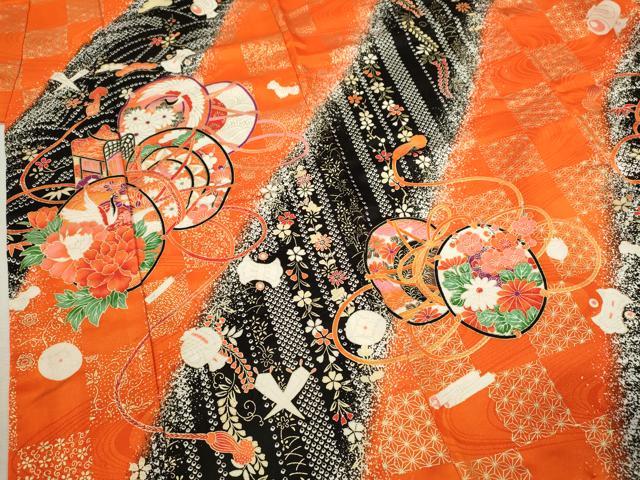 平和屋着物[]七五三　女の子　７歳　祝着　四つ身　鼓飛鶴宝尽くし花文　たたき染め　金彩　洗える着物　CAAZ7026ze
