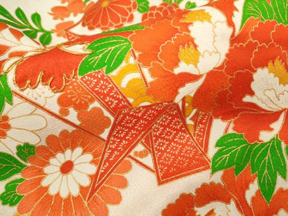 平和屋着物[]お宮参り　女の子　祝着　産着　初着　のしめ　駒刺繍　折り鶴吉祥草花文　金彩　逸品　CAAZ7049ze