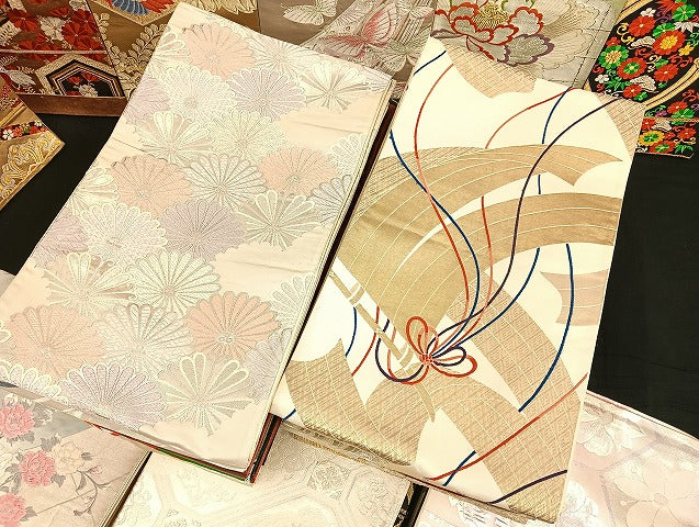 平和屋着物■袋帯 西陣 まとめて100点 向かい鳳凰 孔雀羽 蝶 松竹梅 更紗 花柄 正倉院 金銀糸 など 未使用品あり 全て正絹 mmm035