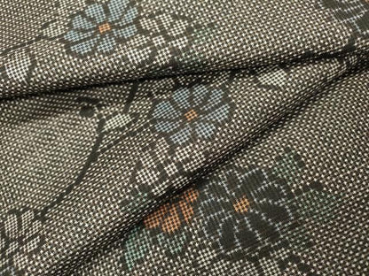 平和屋着物●本場大島紬 ７マルキ 枝花 正絹 逸品 未使用 DAAX9969fe
