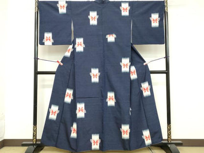 平和屋着物■上質な紬　舞蝶文　正絹　逸品　DAAZ8064cd