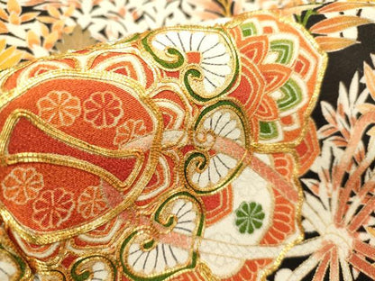 平和屋着物■豪華黒留袖　駒刺繍　鏡裏羊歯花文　金彩　正絹　逸品　DAAY6435ea