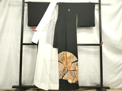 平和屋着物■豪華黒留袖　駒刺繍　鏡裏羊歯花文　金彩　正絹　逸品　DAAY6435ea