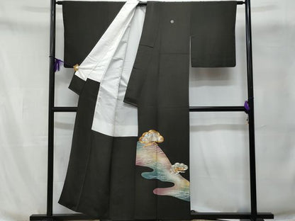 平和屋着物■豪華黒留袖　駒刺繍　松　暈し染め　金銀彩　正絹　逸品　CABA7636fb