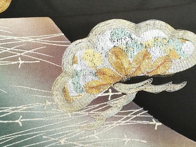 平和屋着物■豪華黒留袖　駒刺繍　松　暈し染め　金銀彩　正絹　逸品　CABA7636fb