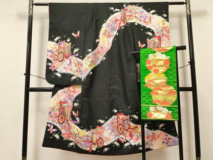 平和屋着物[]七五三　女の子　７歳　祝着　四つ身　袋帯セット　御所車花蝶文　暈し染め　黒地　金彩　洗える着物　DAAY3347ma