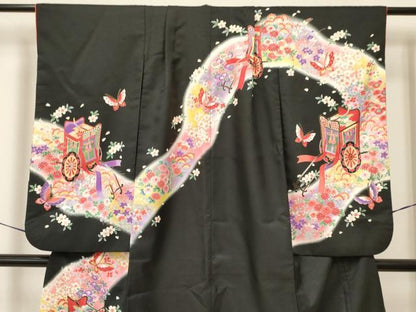 平和屋着物[]七五三　女の子　７歳　祝着　四つ身　袋帯セット　御所車花蝶文　暈し染め　黒地　金彩　洗える着物　DAAY3347ma