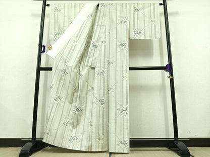 平和屋着物▽本場大島紬　白大島　単衣　9マルキ　150亀甲　草花文　証紙付き　正絹　逸品　AABD9415jh