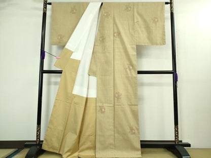 平和屋本店●極上　本場結城紬　重要無形文化財　160亀甲　飛び亀甲柄　椿　枯色地　大丸扱い　証紙付き　逸品　未使用　DZAA4484kh6