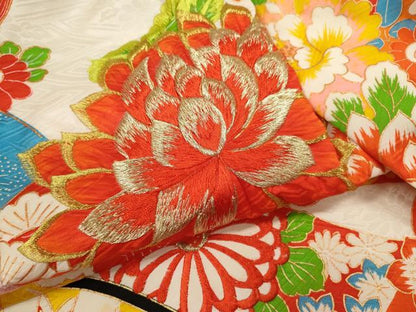 平和屋着物[]七五三　女の子　３歳　祝着　三つ身　長襦袢セット　刺繍　片輪車草花文　金彩　逸品　CABB2051ze