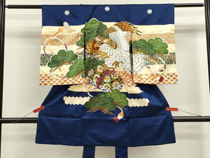 平和屋着物[]お宮参り　男の子　祝着　産着　初着　のしめ　駒刺繍　鷹　文箱松文　逸品　CABB2046ze