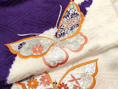平和屋着物[]七五三　女の子　７歳　祝着　四つ身　刺繍　舞蝶花文　金銀彩　逸品　CABB2045ze