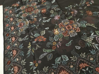 平和屋着物●総刺繍　訪問着　紬地　中国三大刺繍　汕頭刺繍　スワトウ刺繍　更紗正倉院花文　黒地　正絹　逸品　AABE0040cs